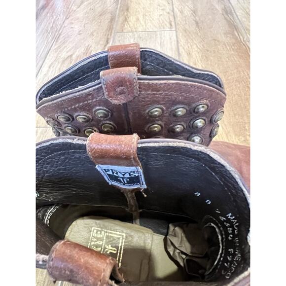 Frye Wyatt Cognac Disc Studded Moto Distressed Brown Boots Size 8B - Picture 7 of 10